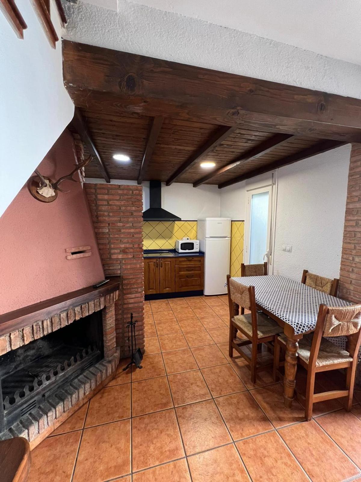 Los Hubios Arroyo Frio Exterior photo